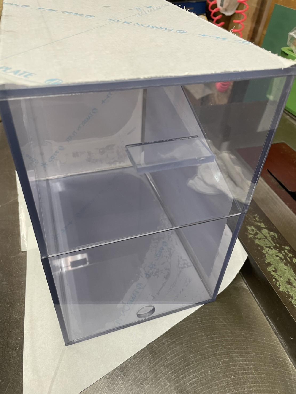 透明塩ビの接着加工品です。